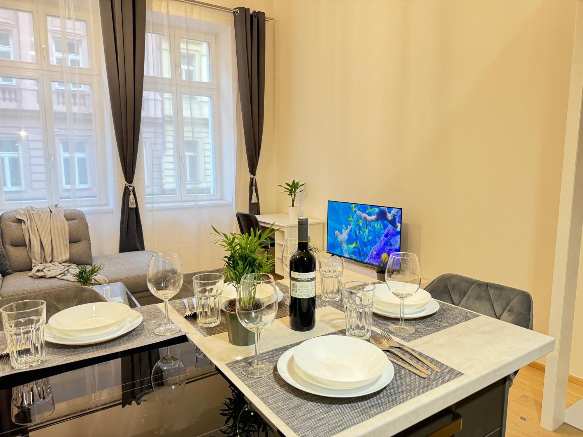 Apartament Free Parking - Cozy Near Vysehrad Railway Bridge Praga