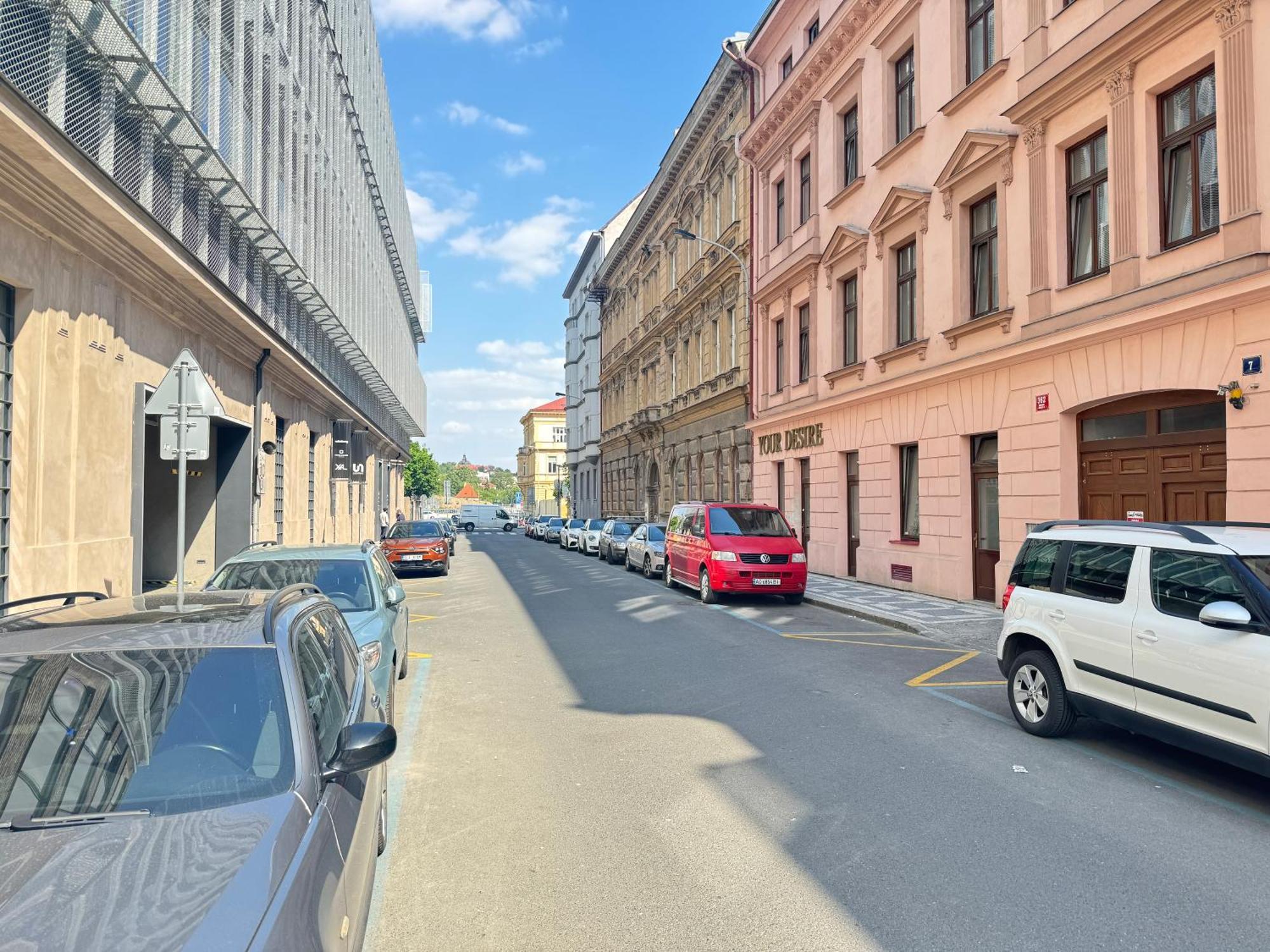 Free Parking - Cozy Near Vysehrad Railway Bridge Praga