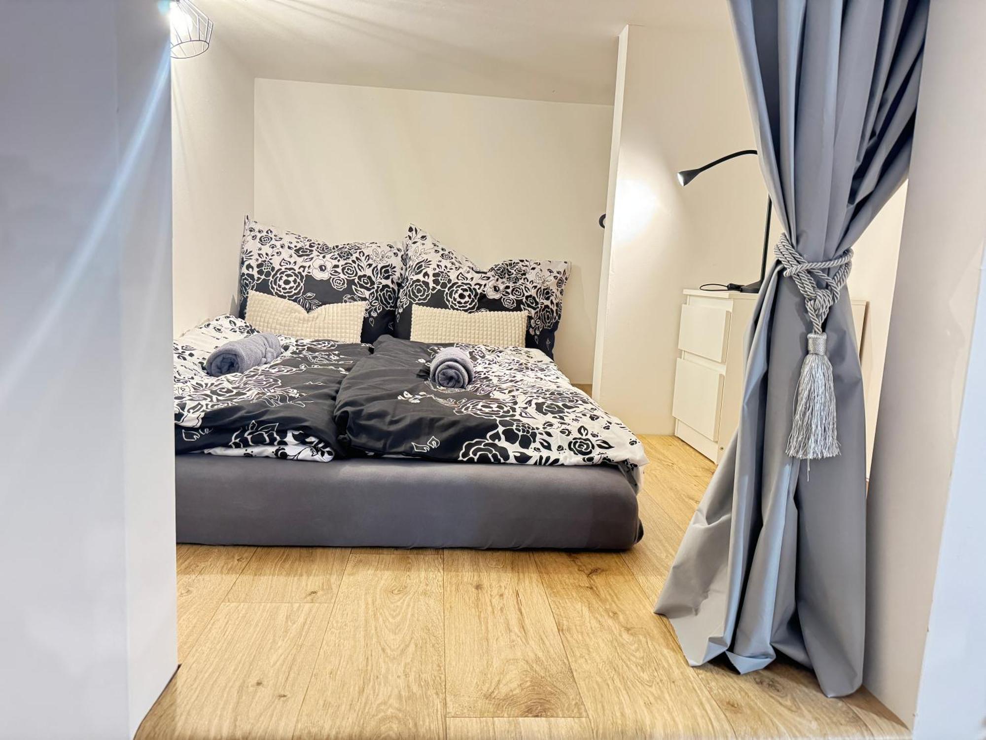 Free Parking - Cozy Near Vysehrad Railway Bridge Apartmán