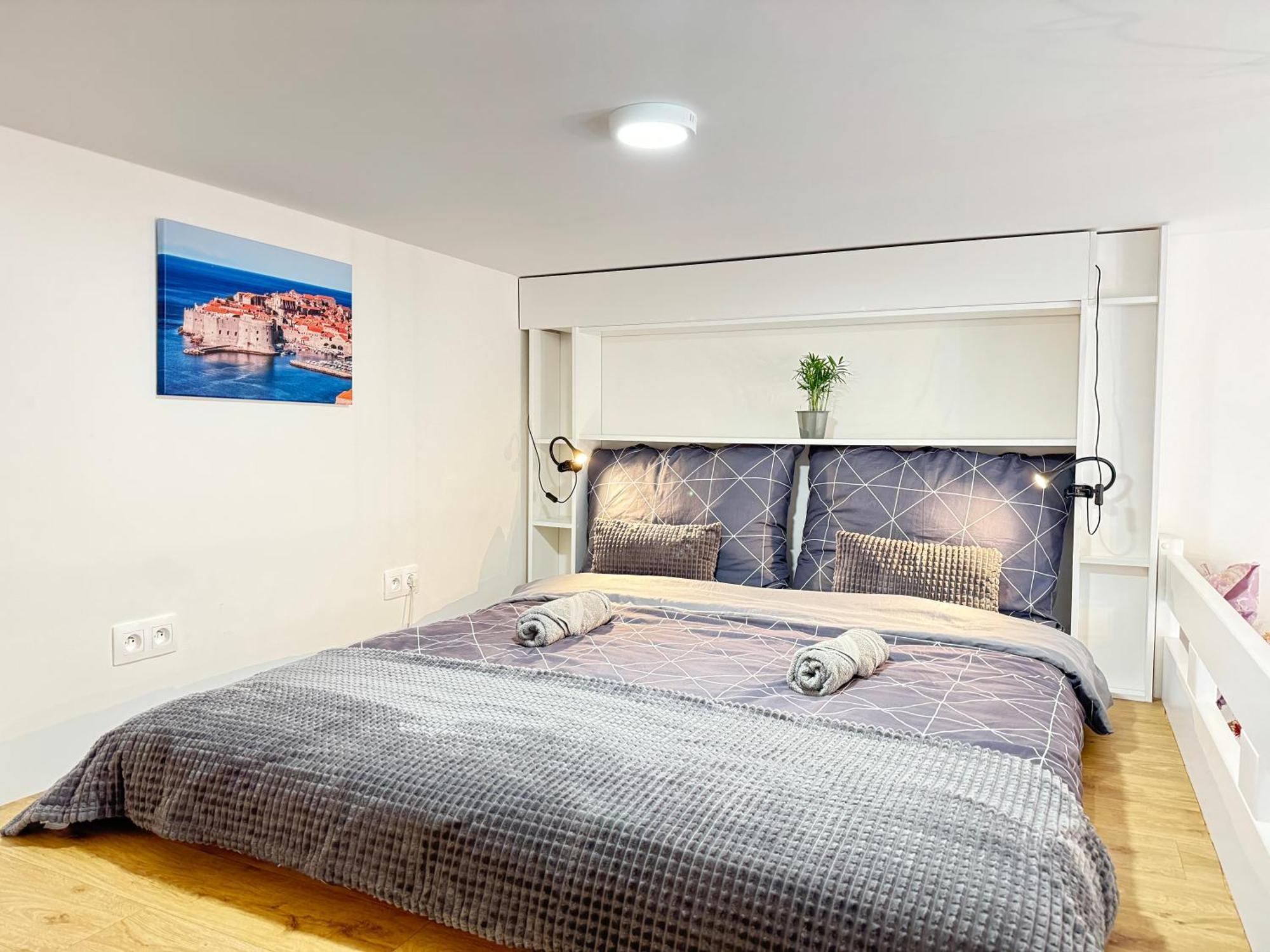 Free Parking - Cozy Near Vysehrad Railway Bridge Apartmán